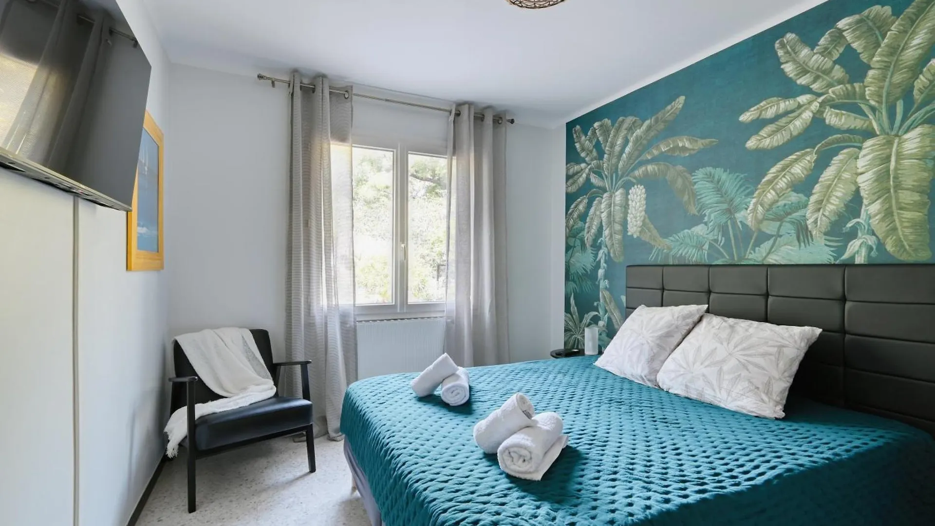 Apartment Le Floreal - Vue Mer, Proche Plage, Parking Prive Bandol
