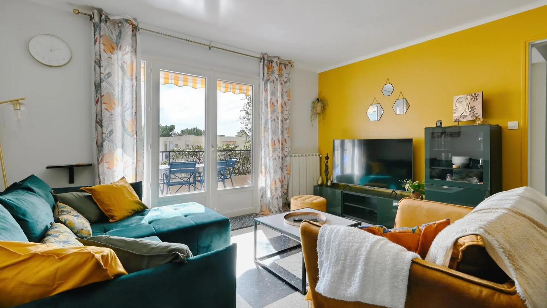Apartment Le Floreal - Vue Mer, Proche Plage, Parking Prive Bandol